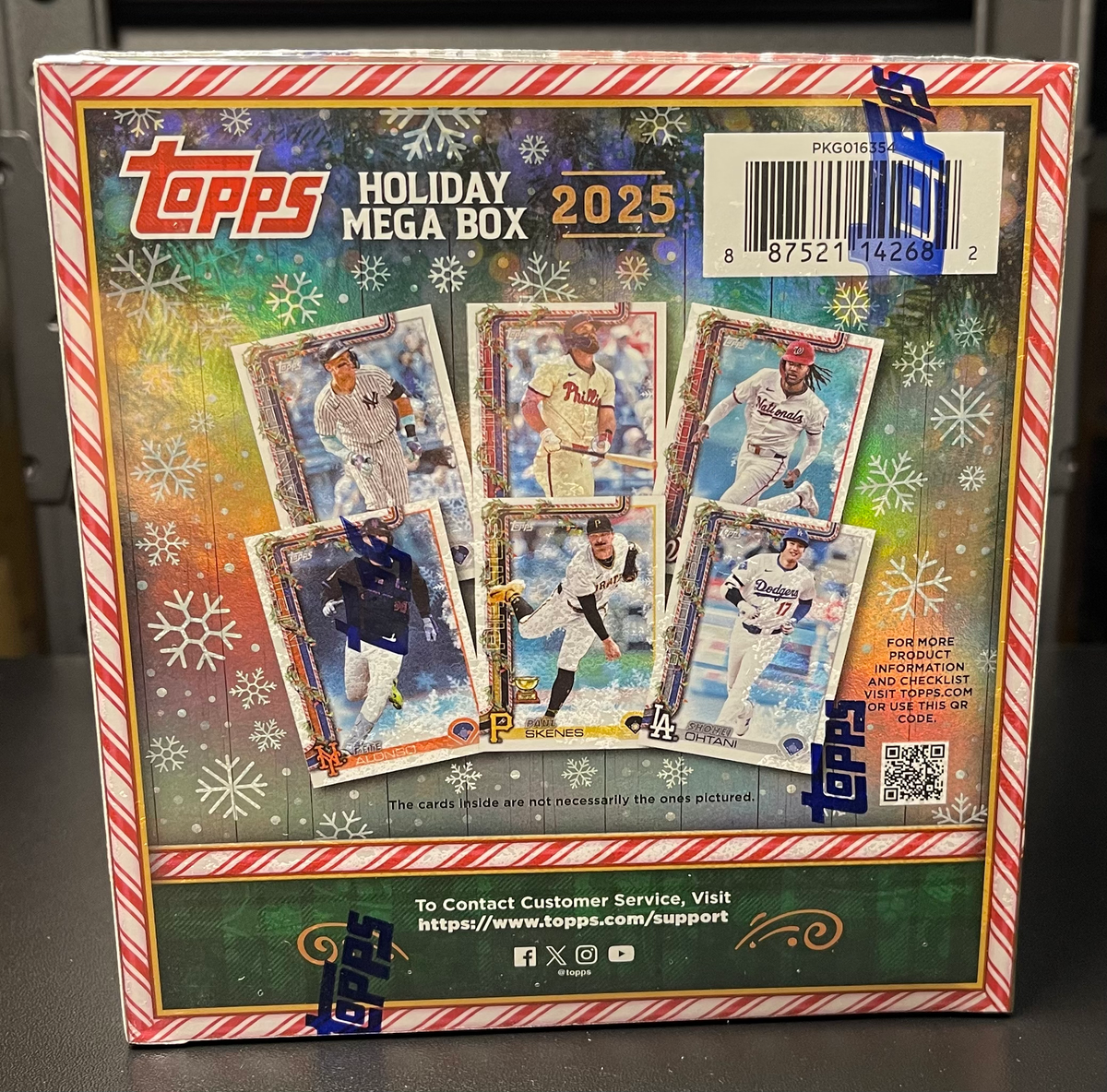 2025 Topps Holiday Baseball Mega Box - MLB Trading Cards
